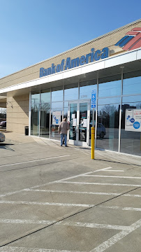 Bank of America (with Drive-thru services) 04