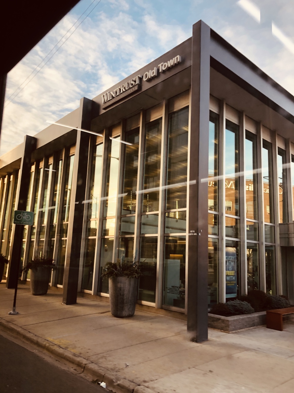 Wintrust Bank 01