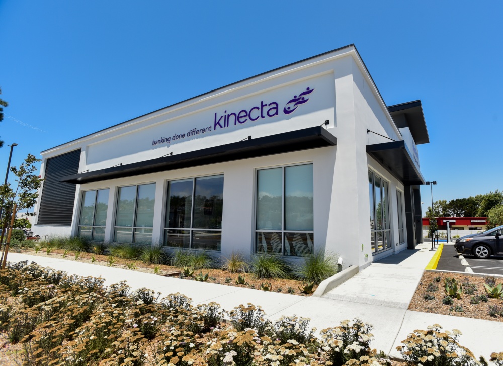 Kinecta Federal Credit Union - Torrance PCH 01