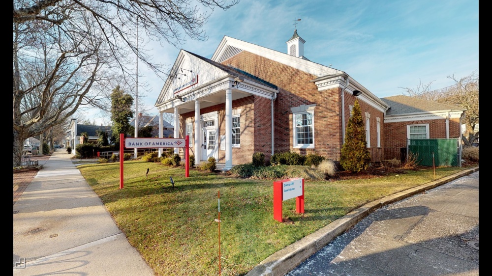 Bank of America (with Drive-thru services) 01