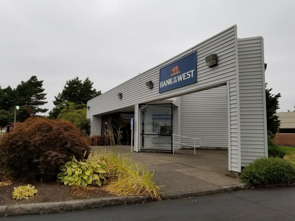 Bank of the West 01