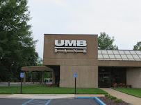 UMB Bank (with drive-thru services) 01