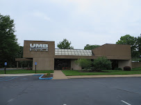 UMB Bank (with drive-thru services) 02