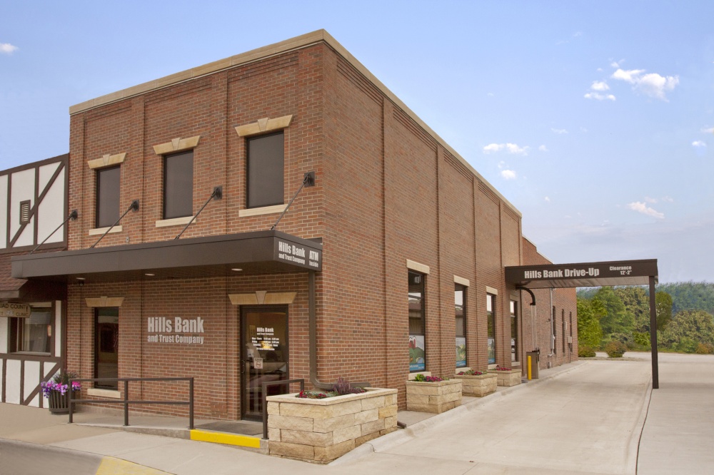 Hills Bank 01