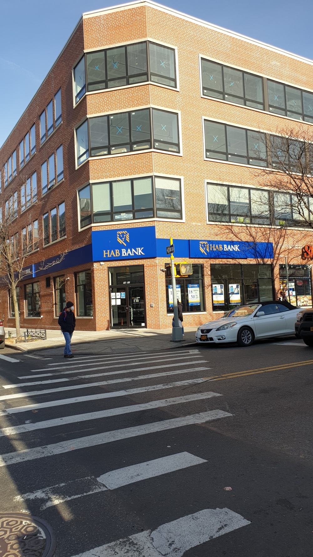 HAB Bank 01