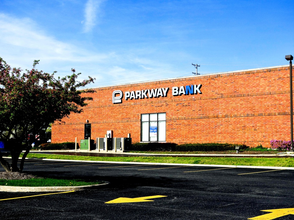 Parkway Bank & Trust Co 01
