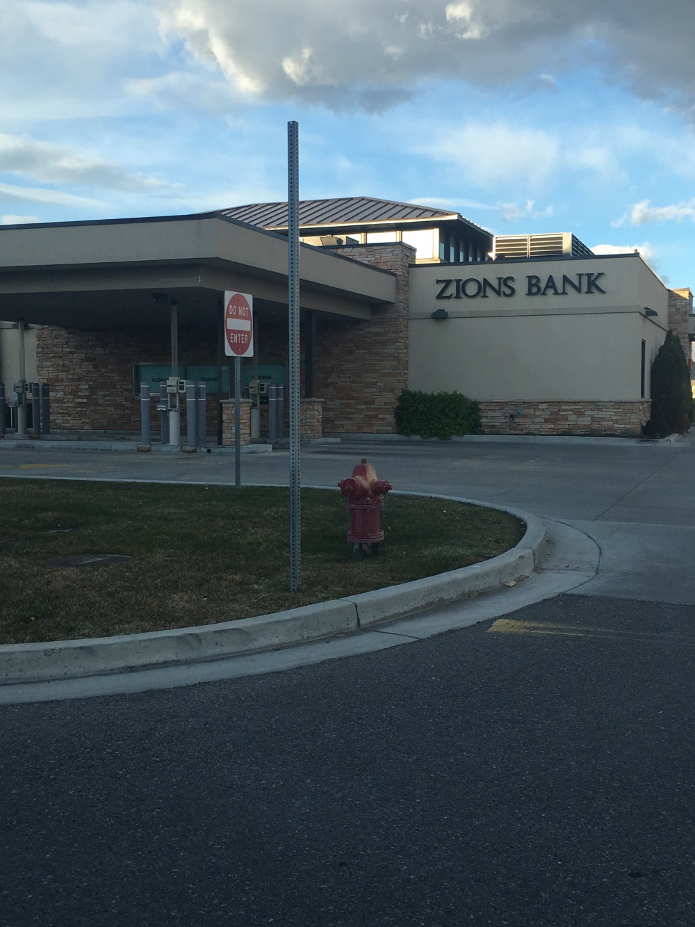 Zions Bank Saratoga Springs 01