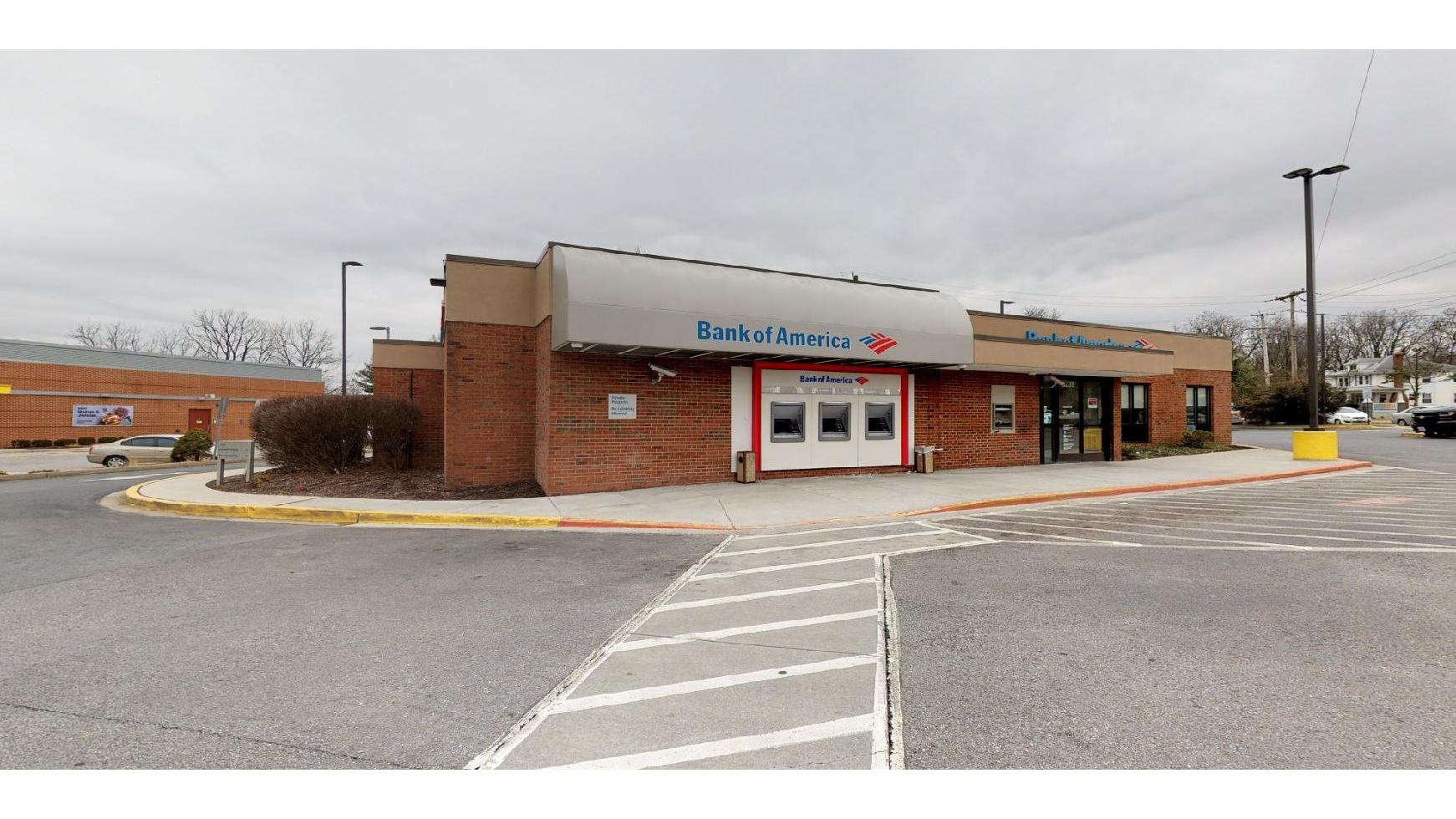 Bank of America (with Drive-thru ATM) 01
