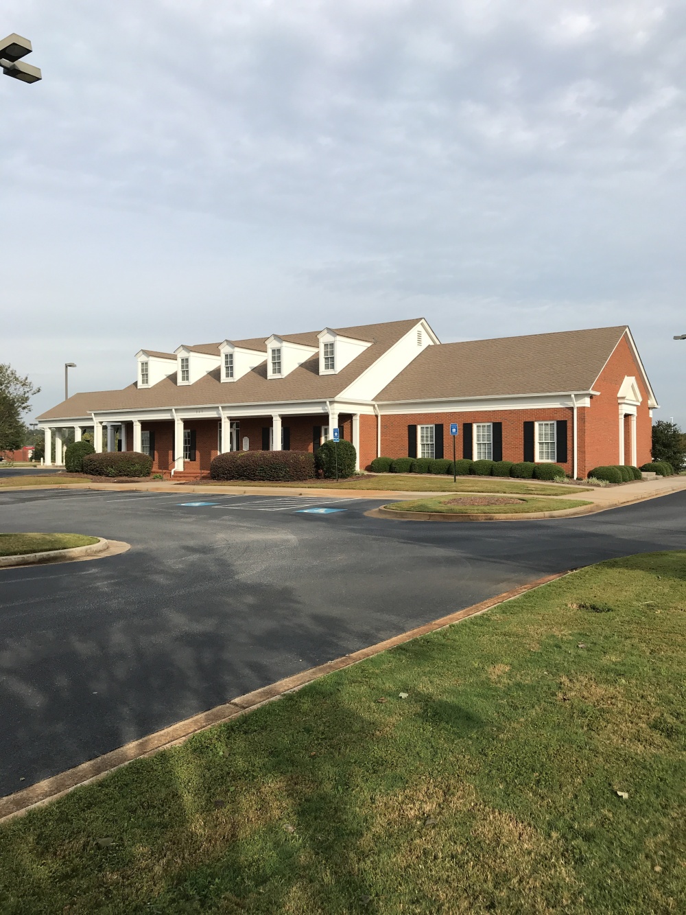 Cadence Bank - HWY 96 Branch 01