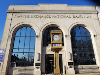 Hawthorn Bank 02