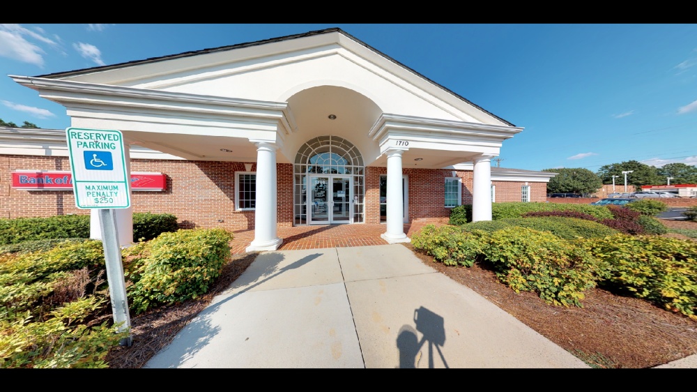 Bank of America (with Drive-thru ATM) 01