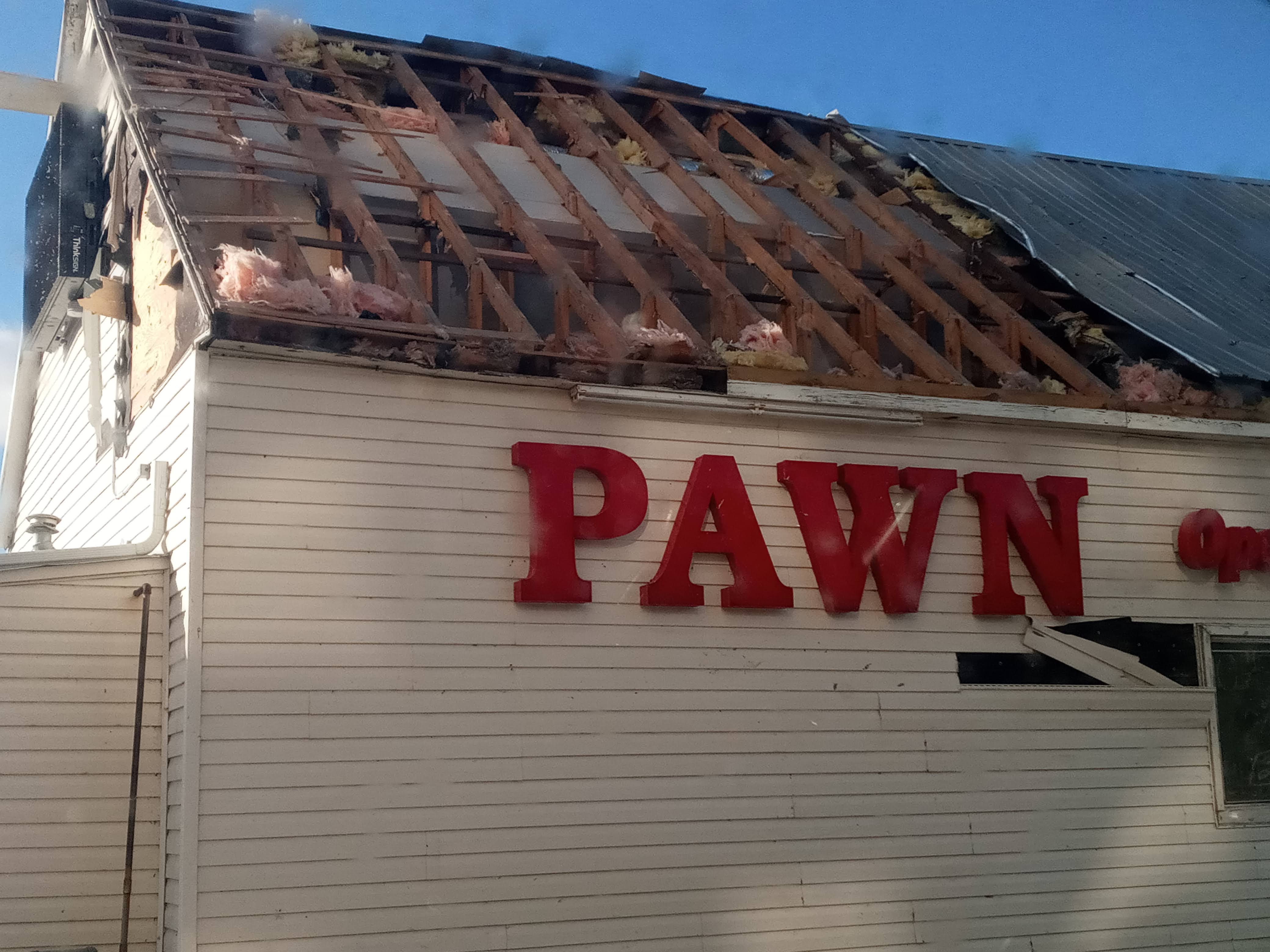 Thuy Land Pawn Shop 01