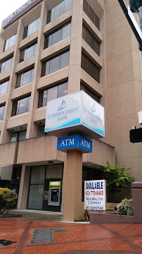 Commencement Bank 01