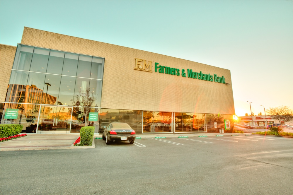 Farmers & Merchants Bank 01
