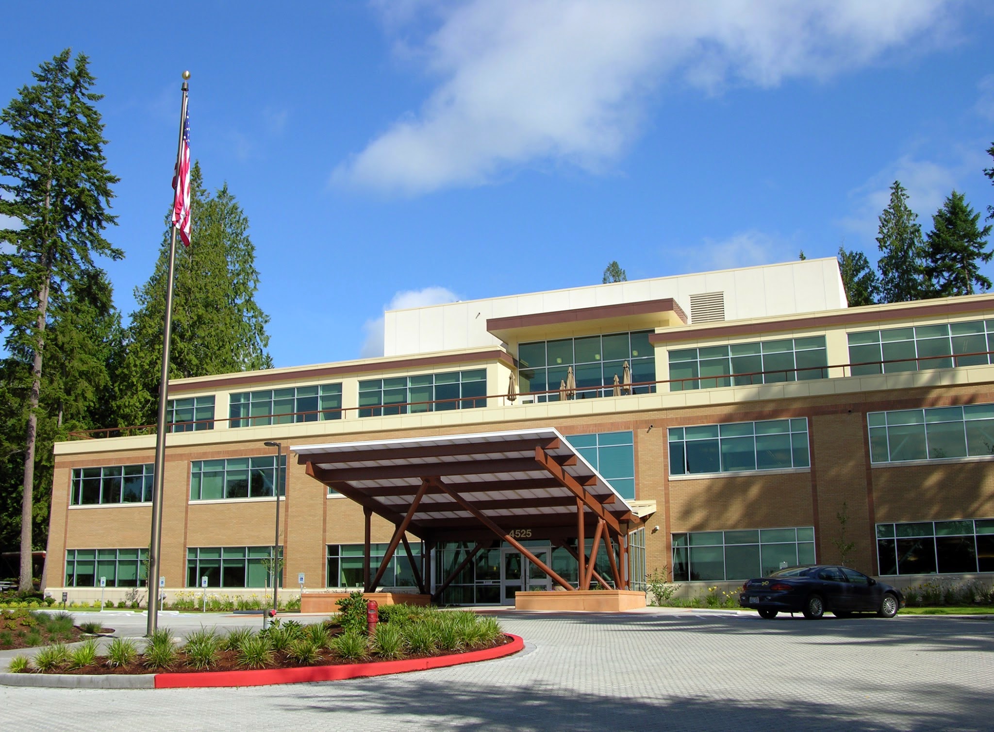 TwinStar Credit Union (Property for sale) 01
