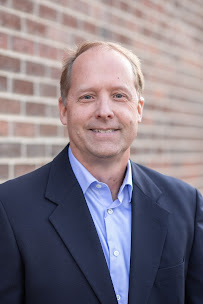 Dana Uhlenhopp: Commercial Lender at Lincoln Savings Bank 03