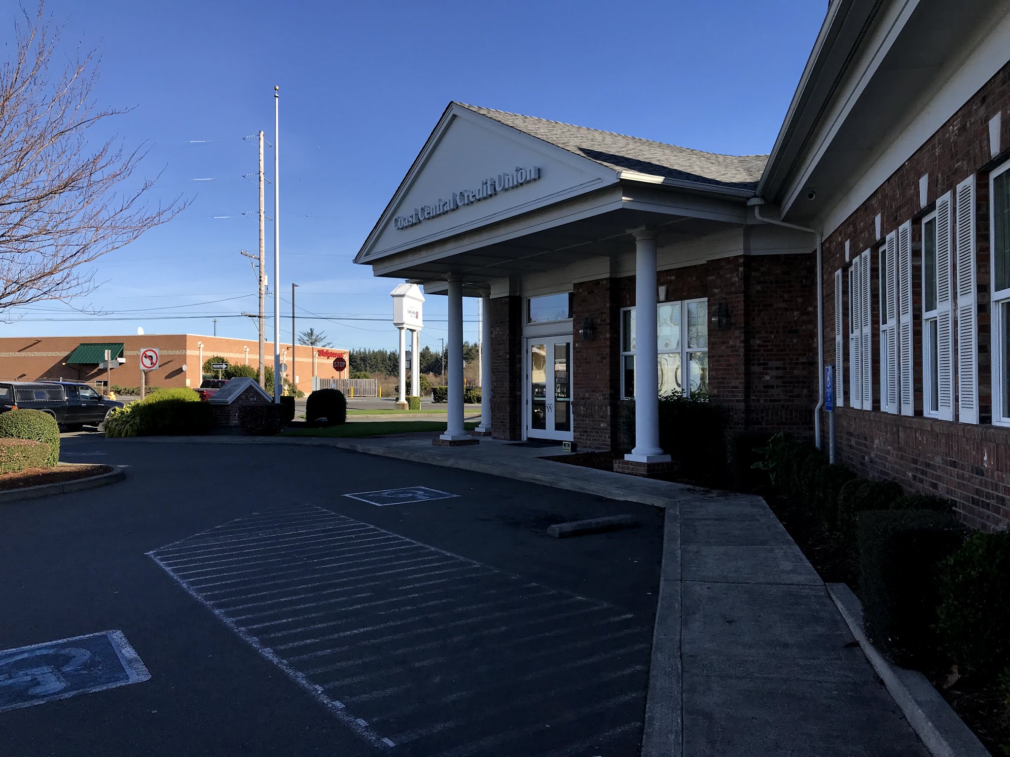 Coast Central Credit Union Crescent City 01
