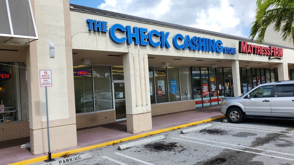 The Check Cashing Store 01