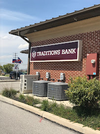 Traditions Bank 02