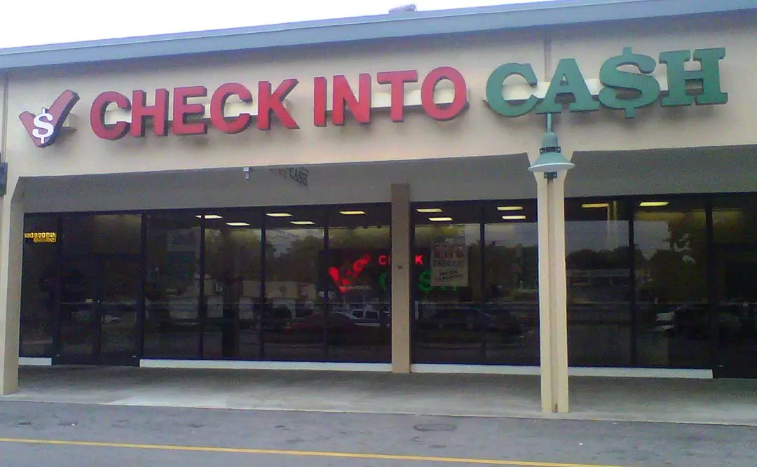 Check Into Cash 01