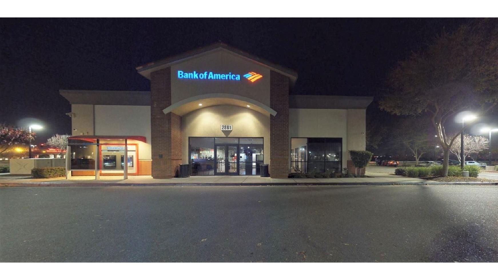 Bank of America Financial Center 01