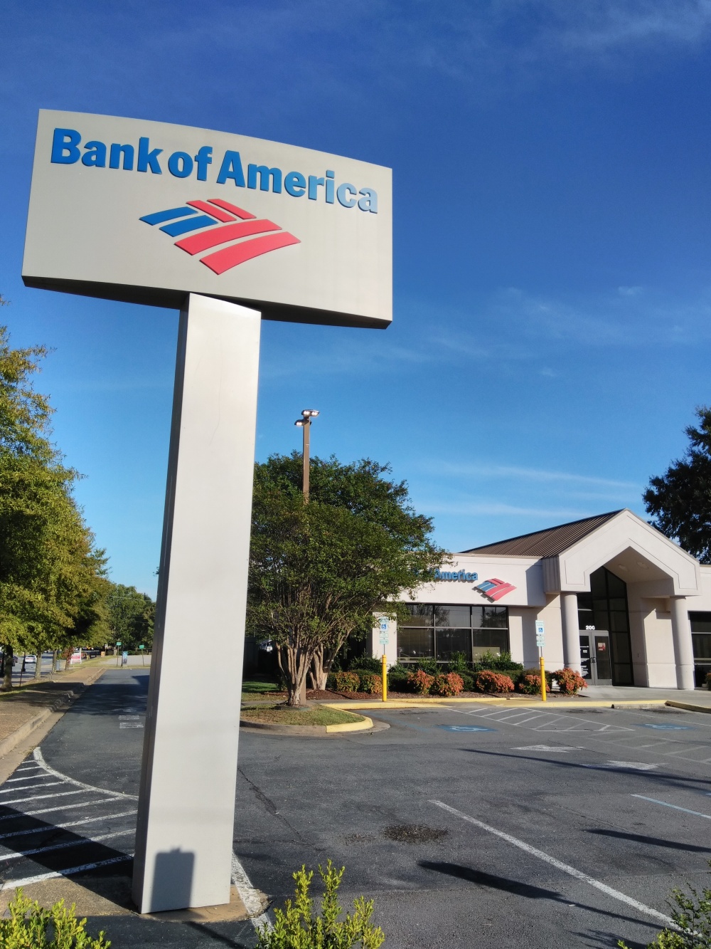 Bank of America (with Drive-thru ATM) 01
