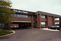 PyraMax Bank 01