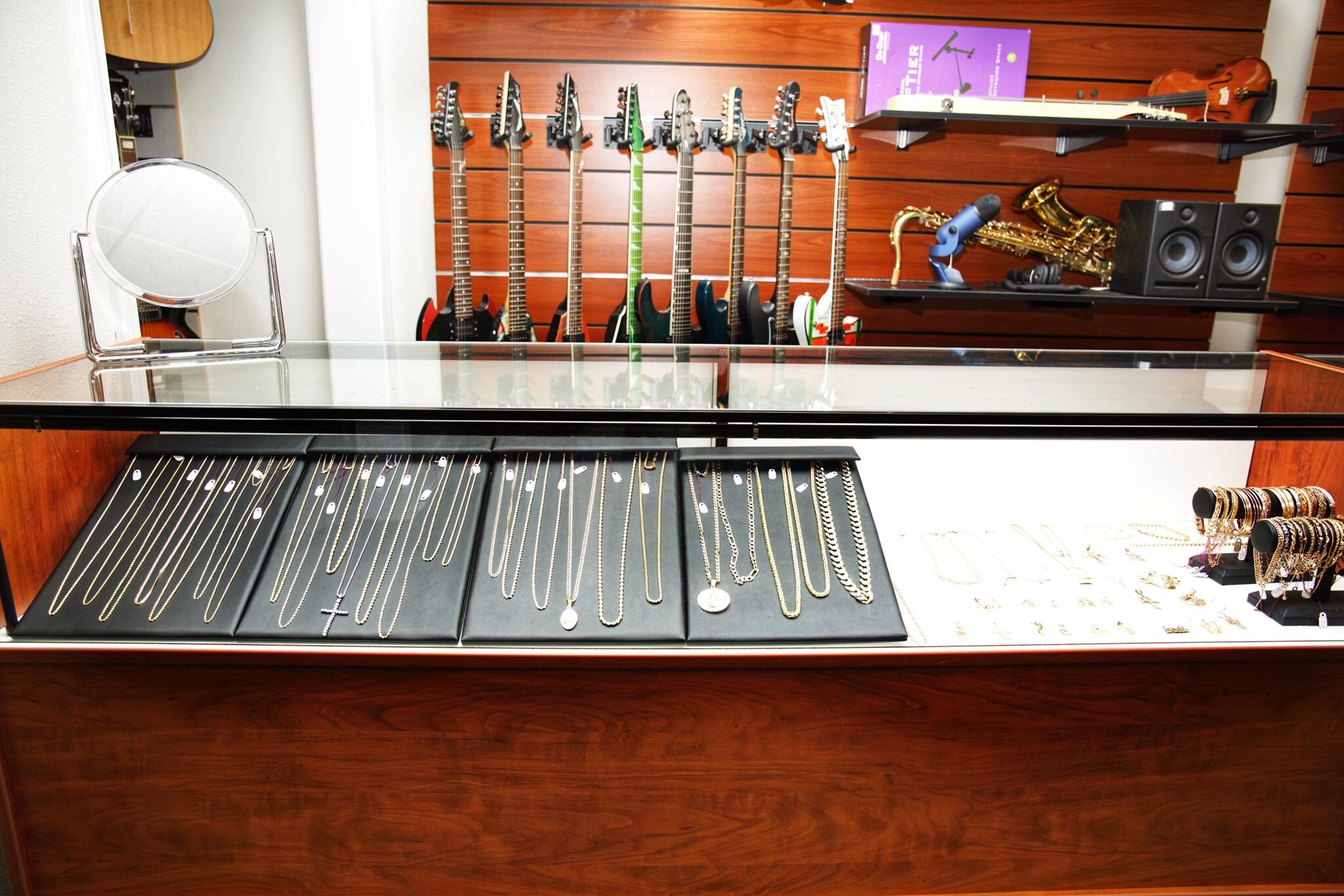 Paymaster Pawn and Jewelers 01