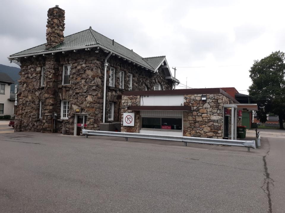 First Commonwealth Bank 01