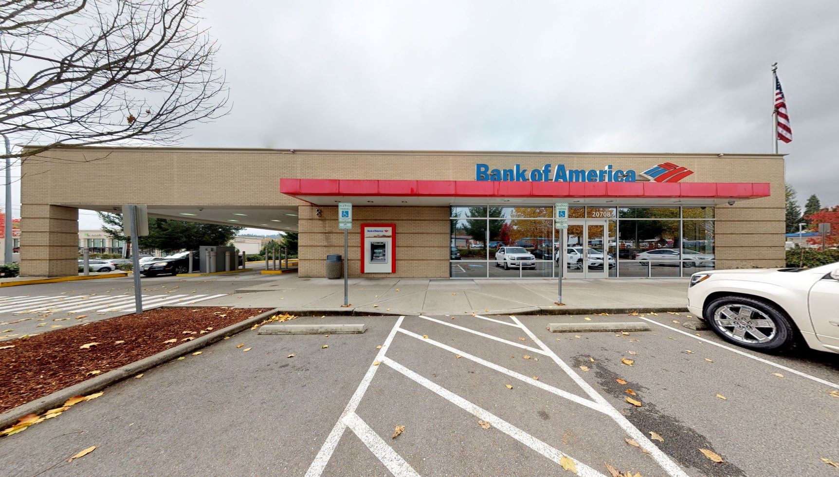 Bank of America (with Drive-thru ATM) 01