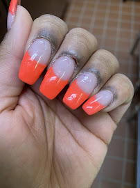 Lively Nails and Spa 04