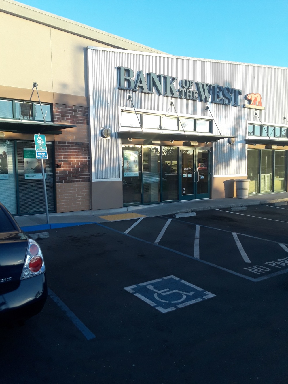 Bank of the West 01