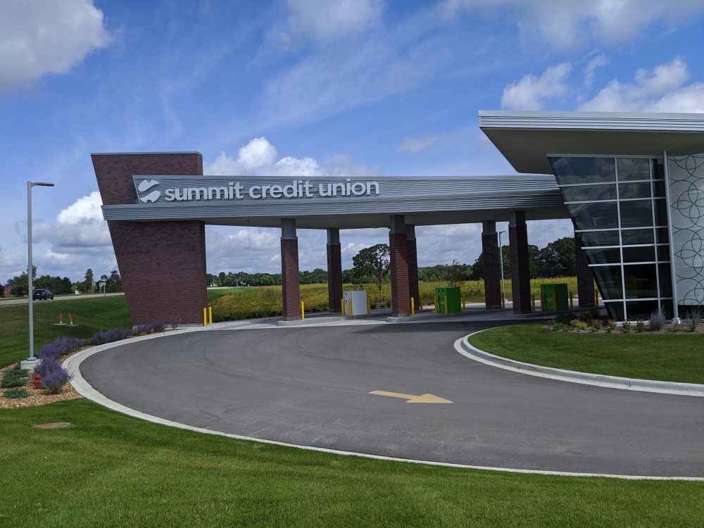 Summit Credit Union 01