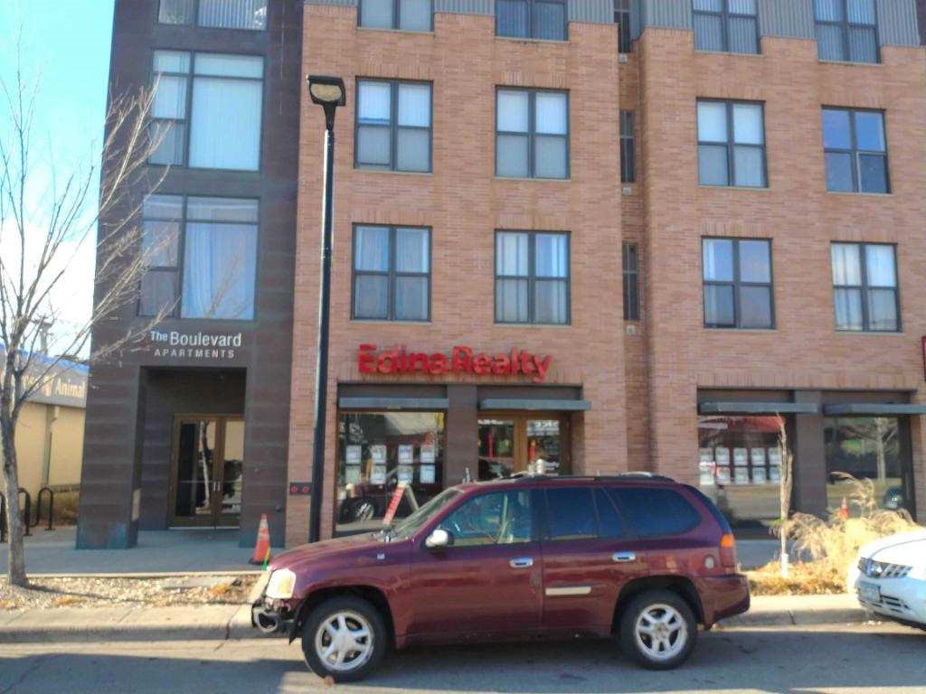 Edina Realty 01