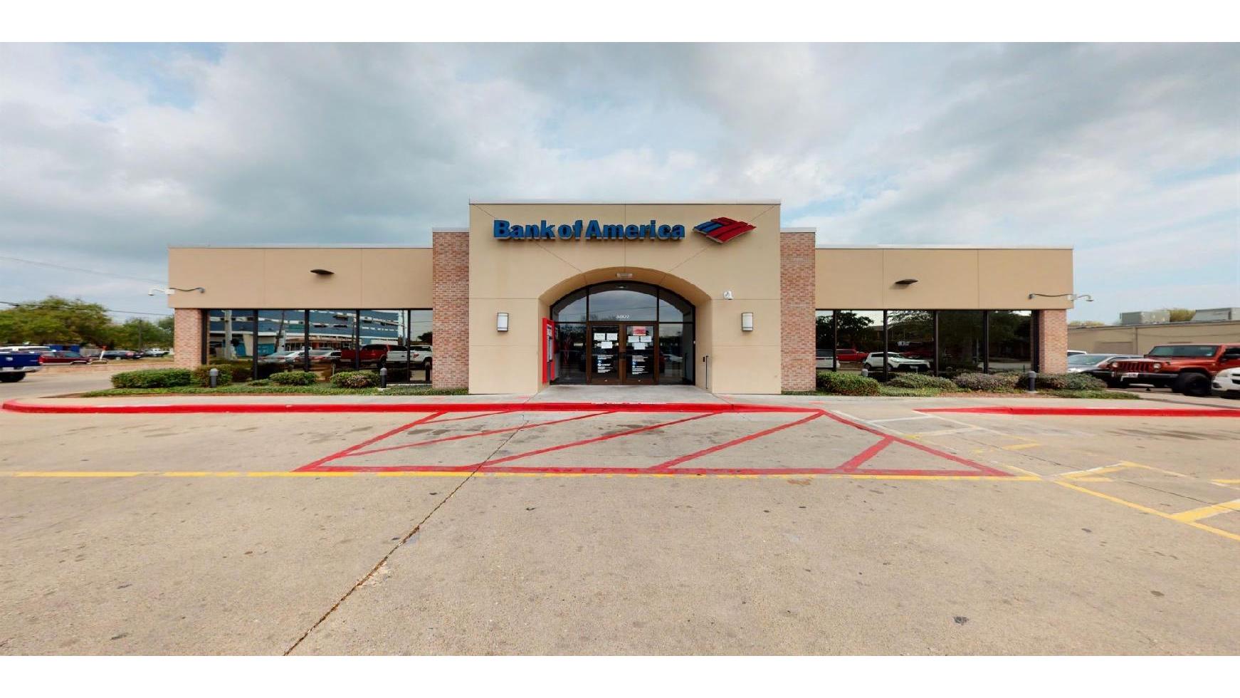 Bank of America (with Drive-thru services) 01