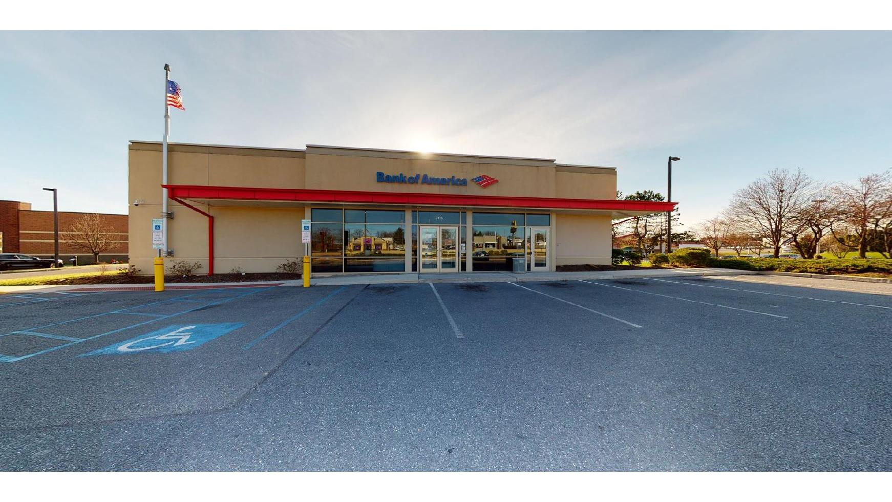 Bank of America (with Drive-thru ATM) 01