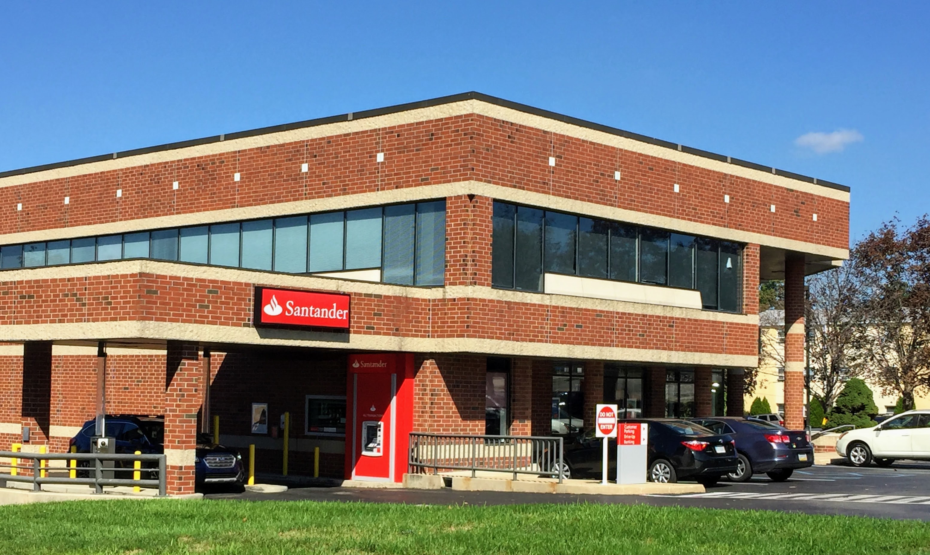 Santander Bank Branch 01