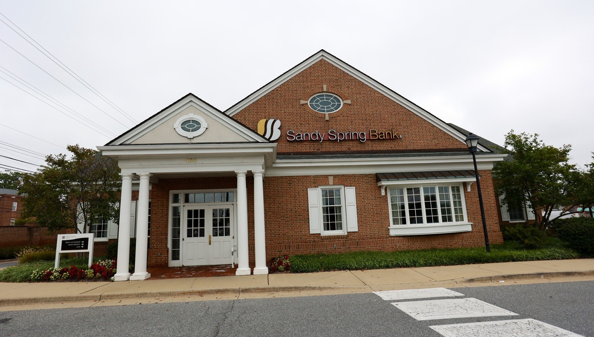 Sandy Spring Bank 01