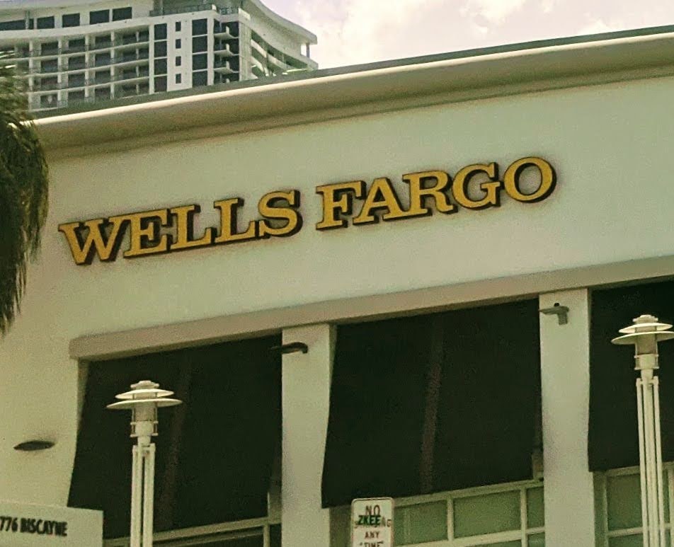 Wells Fargo Bank 01