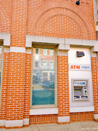 Dollar Bank 04