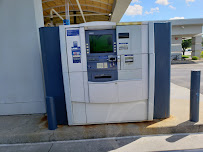 UMB Bank (with drive-thru services) 02