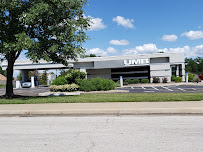 UMB Bank (with drive-thru services) 03