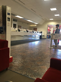 Bank of America (with Drive-thru ATM) 04
