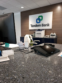 Tandem Bank 03