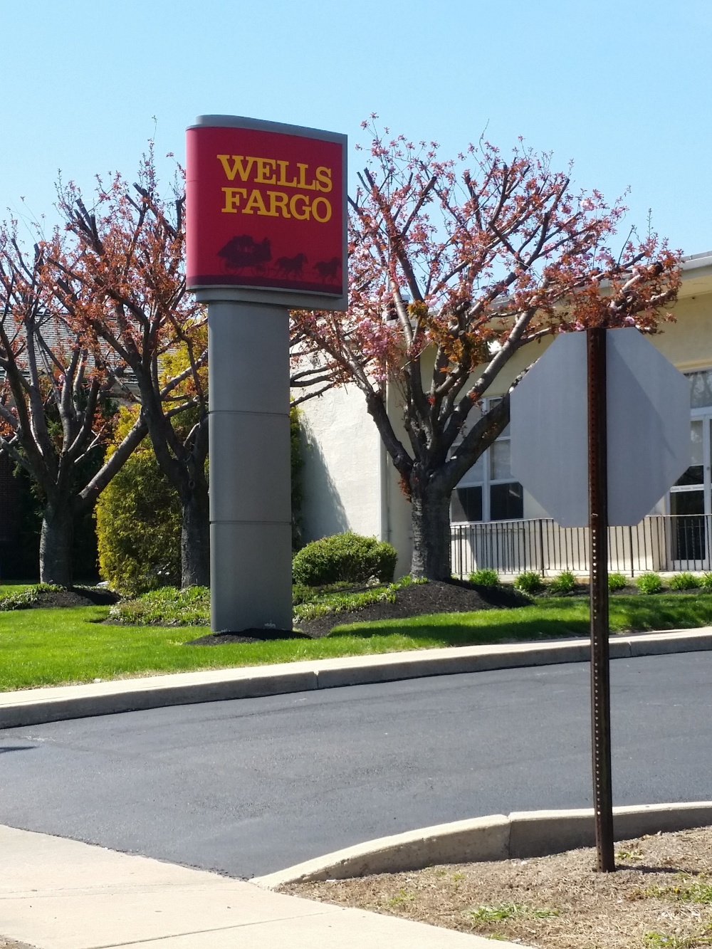 Wells Fargo Bank 01
