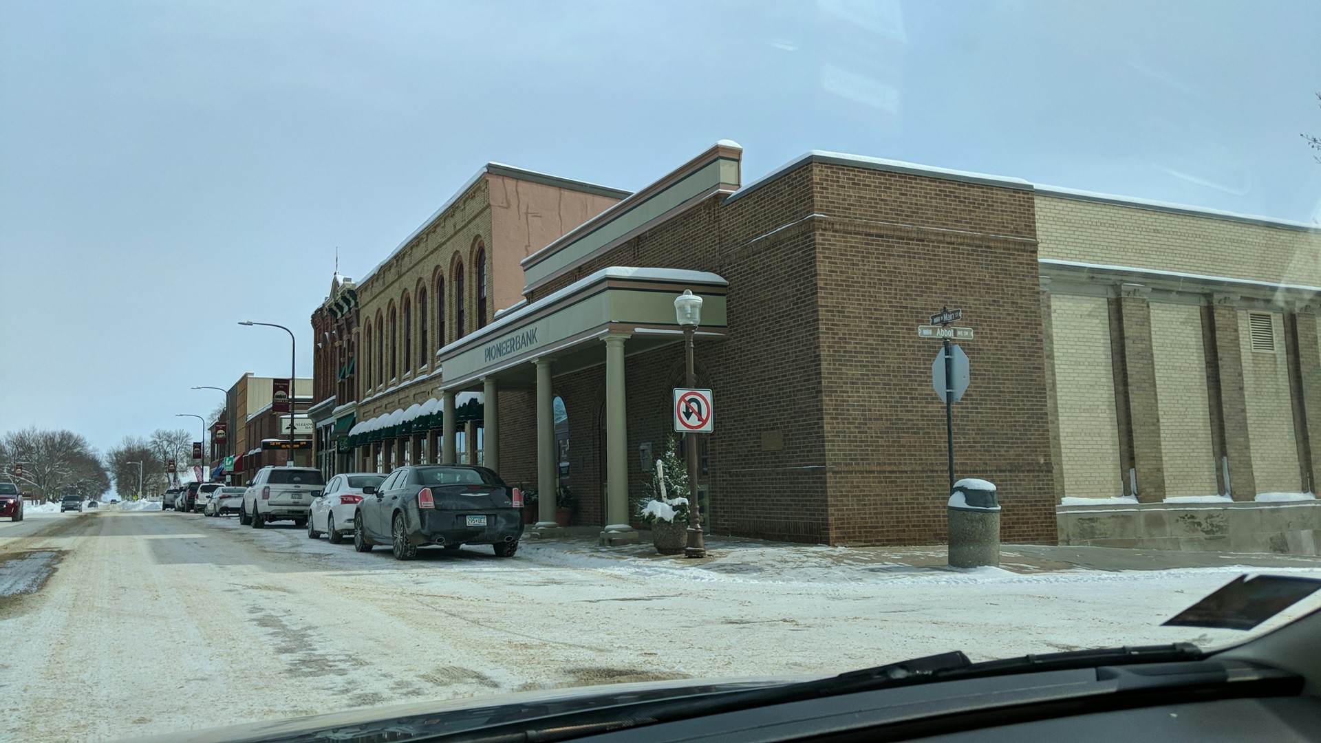 Pioneer Bank 01