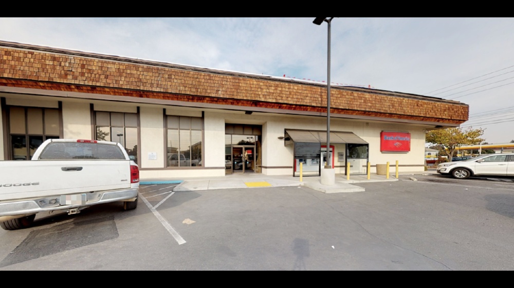 Bank of America (with Drive-thru ATM) 01