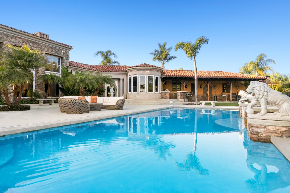 Andrew Mehta - Realtor & Mortgage Broker 01