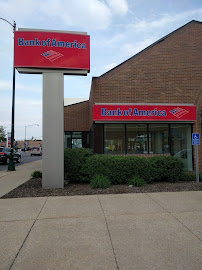 Bank of America (with Drive-thru ATM) 03