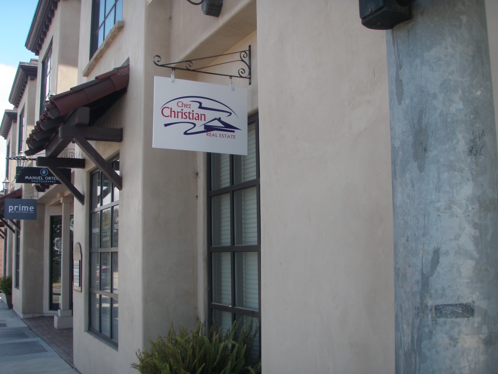 Chez Christian Real Estate 01